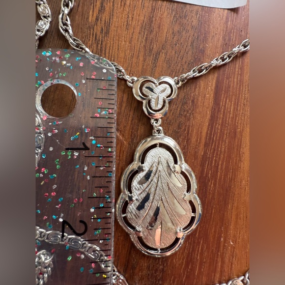 VTG Silver Tone Triple Strand Pendant Necklace - Picture 2 of 4